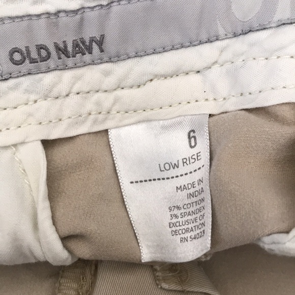 ❤️3X20 OLD NAVY Women's Low Rise Cream Chino Shorts | 6 - Picture 9 of 12